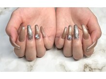 ネイルサロン優/ワンカラー+ラメライン+3Dパーツ