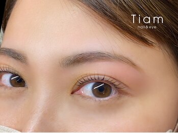 ティアム(TIAM)の写真/眉から叶える洗練された印象美。顔の印象を左右する眉デザイン。自分に似合うナチュラルで上品な眉へ◎