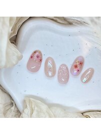 ¥8.500　フラワーネイル（柴田）
