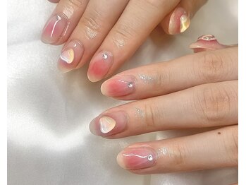 チークちゅるんネイル