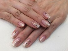 シャンネイルケアサロン(Shan Nail caresalon)/上品ラメネイル