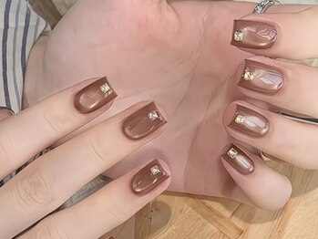 アネラ 池袋(Anela)の写真/冬カラーやうるちゅるマグ入荷☆シンプルワンカラーで指先きれいに♪ネイルが初めての方もご相談下さい◎