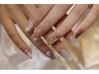 ネイルスタンド(NAIL STAND)の写真