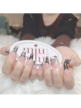 ミュウミュウ(miumiu)/冬×大人可愛いネイル