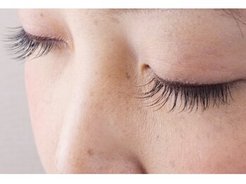 クオラ(CUORA)/一本一本丁寧に装着★