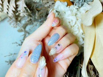 シェル ネイル(Cher nail)の写真/【オフ込ジェルワンカラーラメグラ¥4800/アート2本¥6000/4本¥6800】持込みデザインOK！パラジェル使用☆