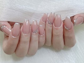 清楚系ナチュラル大人可愛ネイル
