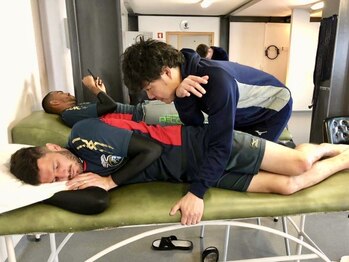 整体骨盤調整コネクト 九段下店/プロサッカーチームへ整体師派遣