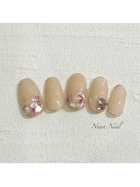 春を散りばめたニュアンスネイル