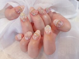 パールリボンイニシャルネイル