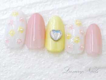 ラグジュアリー ネイルズ(Luxury Nails)/小花*ガーリーNail
