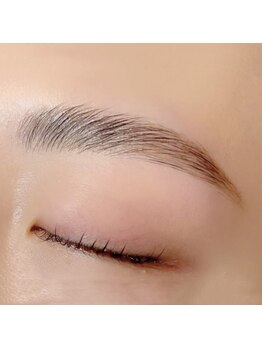 ネオリーブ エクラ 上野御徒町店(Neolive eclat)/ハリウッドブロウリフト