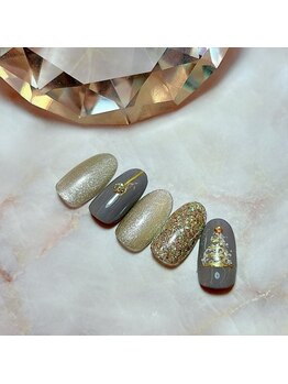 フワリン(FUWARIN)/12月の定額ネイル