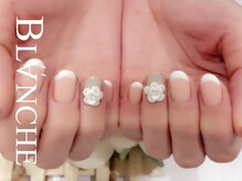 ブランシュ(BLANCHE)/３Dお花ネイル￥10,843