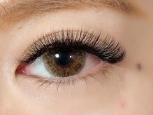 アンムートルーナ(Anmut Luna)/ボリュームラッシュ