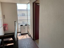 オリナサツキ(OlinaSatsuki)/上がると看板があります