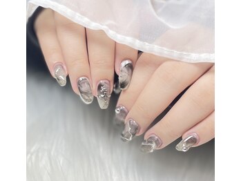 ワイワイディーエス(YYDS)/