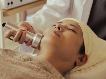 カノン(kanon)の写真/【たるみ・二重あご改善】美容鍼×最新美容マシンGROTTY PROで感動小顔を叶えます♪