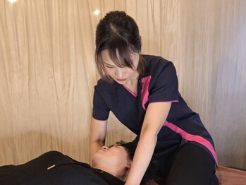 ウェルネスカラー アンド ミミ(Wellness calla & Mimi)の写真/【本格カイロで首/肩こり/頭痛スッキリコース 90分¥6600→¥2980】日々の生活で酷使した上半身を集中ケア!!