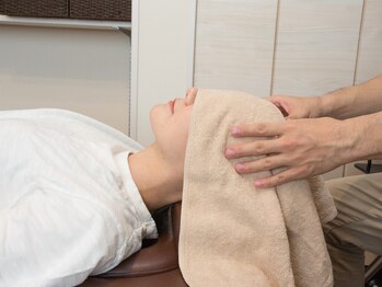 治療院 紬(つむぎ)/眼精疲労にも◎ヘッドマッサージ