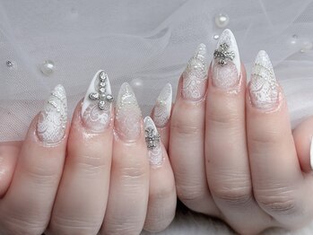 ホワイトレースネイル