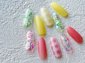 マイ ネイル 銀座店(Mai Nail)の写真/【初回*定額アート¥6980~】季節感あふれるマーガレット&ギンガムチェック柄が可愛いうるきら春ネイル☆