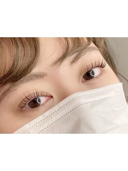 ナチュラル上品な目元にしたい