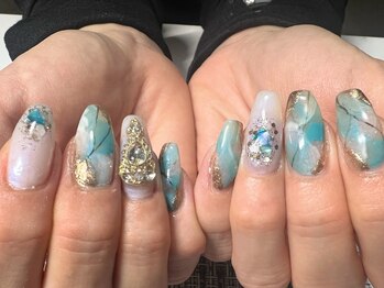 ネイルサロン アール(Nailsalon R)の写真/《駅チカ&21時まで◎》自爪の形でお悩みの方も是非♪長さ出しですらっと美しい指先に!お手軽な安心価格!