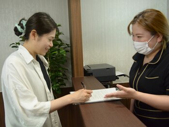 エピラージュ 町田店の写真/【町田脱毛専門店】毛質や肌質にあったパワー調整で、痛みを気にせず最短でツルツル肌へ!!はじめての方も◎