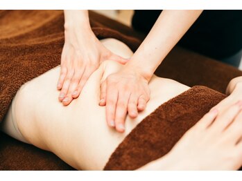 ブリス 渋谷駅前(BliSS)/自律神経にも届く、腸活オイル