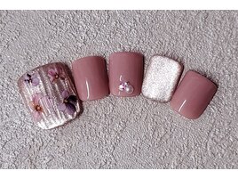 7000円　フットネイル