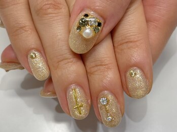 クォーターリゾートネイル(QUARTER RESORT nail)/パールビジューネイル☆