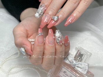 トゥービー 新宿三丁目(To Be)/ワンホンデザイン