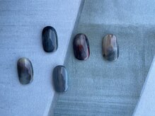 ウム(ium)/ニュアンスネイル