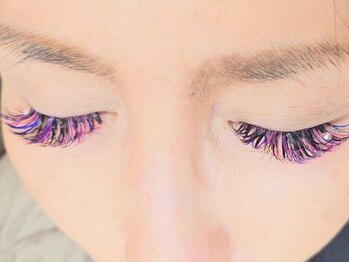 グラジュス(grazus)の写真/【ふさふさ盛りeye】新MENUフレアラッシュ☆目元のプロが骨格,バランスに合わせた形を提案◎