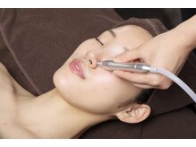 サロン ド プレシャス(Salon de Precious)/毛穴洗浄/ピーリング/肌質改善