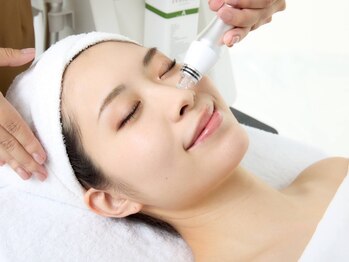 エボルビングジェムビューティー(Evolving Gem beauty)の写真/ハイドロスキンでトルネード毛穴洗浄！黒ずんだイチゴ鼻にサヨナラ♪