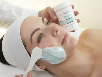 かおる美容室(Caoru)の写真/《話題のクリスティーナで美肌ケア》お肌の状態を知り、悩みに合わせた施術で、理想の美肌に導きます♪