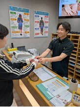 GROW UP接骨院・鍼灸院 北大路駅前/笑顔のスタッフが対応いたします