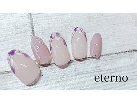 先端フレンチフラワーネイル