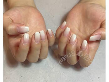 美容所 丸八/グラデーションネイル