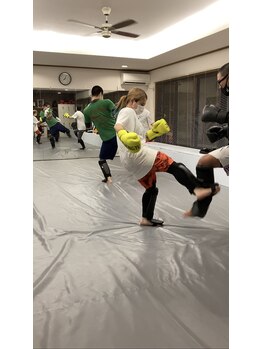 ハチヤBJJスタジオ(HACHIYA BJJ STUDIO)/ミット×タイマッサージ