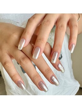 シンプルかっこいいミラーネイル