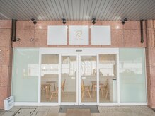 アールカフェドボーテ(R cafe de beaute)の雰囲気（エステサロンのような清潔感あふれる店舗で落ち着けます。）