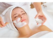 ボタニカル商材の細かい粒子がお肌の奥の隅々まで浸透します。