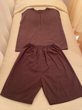 銀座マロニエ通り治療院/鍼灸マッサージ施術着をご用意。