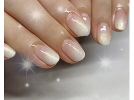 ホワイト×グラデーション