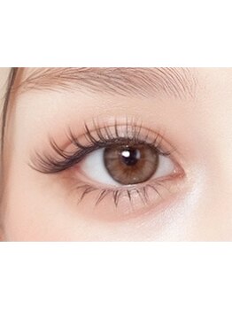 ナチュラル上品な目元にしたい