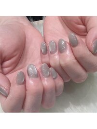グレージュマグネットネイル