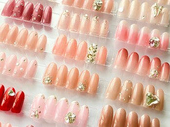 シーネイル(C nail)の写真/【マオジェル導入サロン】パーソナルカラー診断によるお肌を美しく見せる色の提案で周りと差がつく指先へ☆